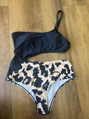 One-Shoulder Cream and White Leopard High-Waist Bikini